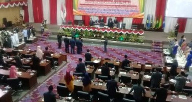 Pelantikan anggota DPRD Tingkat 1 propinsi kepri pengganti antar waktu(paw)