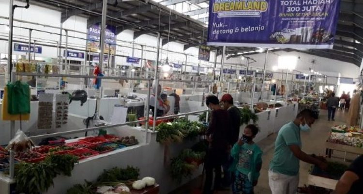 Pasar TPID 2 DREAMLAND Di Batu Aji dengan harga terjangkau masyarakat.
