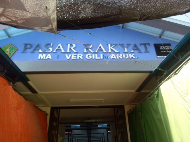 Ket Poto. Pasar Rakyat manuver Pelabuhan Gilimanuk