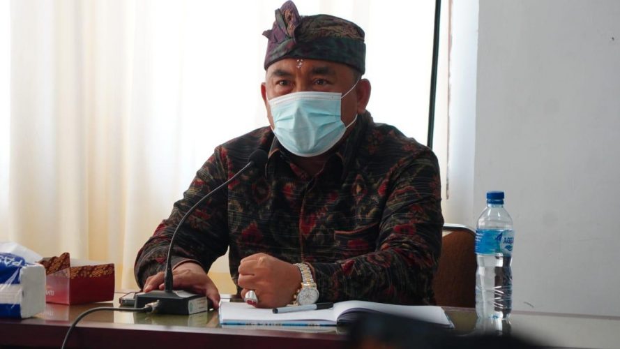 Ket poto, Bupati Jembrana I Nengah Tamba SH