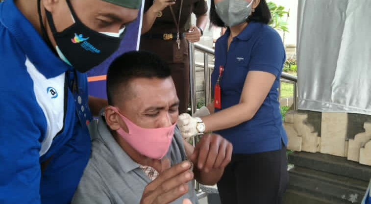 Ket Poto, Sopir Logistik asal Lumajang takut disuntik vaksin