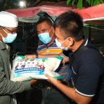 Bupati Jembrana I Nengah Tamba dan Wakil Bupati I Gede Ngurah Patriana Krisna serahkan bantuan beras kepada para pedagang kecil Bupati Jembrana I Nengah Tamba dan Wakil Bupati I Gede Ngurah Patriana Krisna serahkan bantuan beras kepada para pedagang kecil