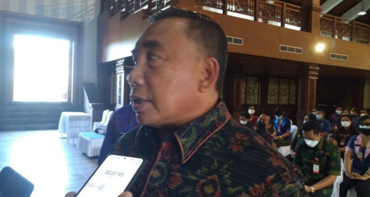 Ket Poto, Bupati Jembrana I Nengah Tamba SH