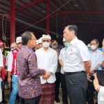 Ket foto : Menko Luhut Binsar Panjaitan didampingi Gubernur Bali, Wayan Koster bersama Walikota Denpasar, I Gusti Ngurah Jaya Negara tinjau TPST Kesiman Kertalangu