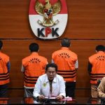 Penahanan Tersangka Suap Dana Hibah Jawa Timur 3 169