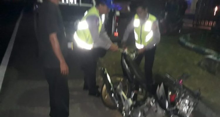 Ket poto: sepeda motor korban diamankan anggota Satlantas Polresjembrana