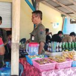 Ket poto: Tim Patroli Gabungan mendata disalah satu pedagang sate anjing