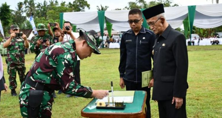 E55f7d1fe2856bc9320e426221ec82b6576309edef2c353bec972cc8c5a14f01.0