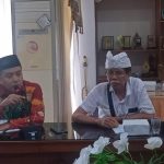 Ket poto: sebelah kiri Haji Muhamad Yunus saat menghadiri rapat dengar pendapat di DPRD Jembrana
