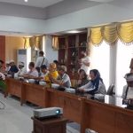 Ket poto: Rapat dengar pendapat anatara pedagang Pasar Umum Negara dan Pemkab Jembrana dimediasi DPRD Jembrana