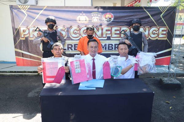 Ket poto: Polres Jembrana rilis kasus pencurian sapi