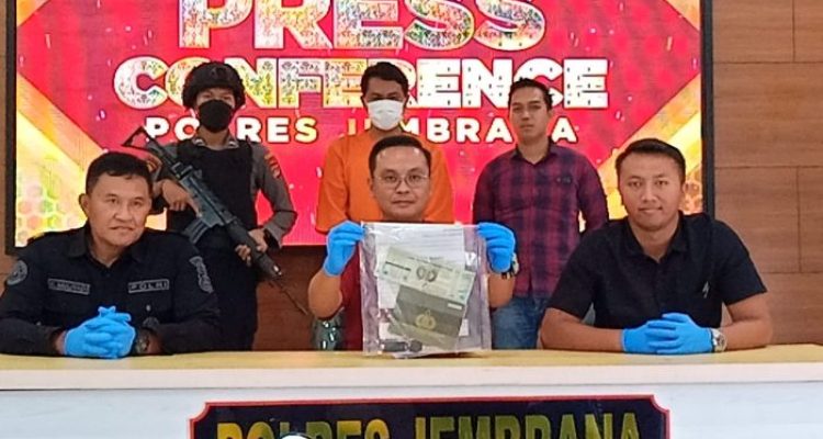 Ket poto: Polres Jembrana ungkap kasus penipuan online