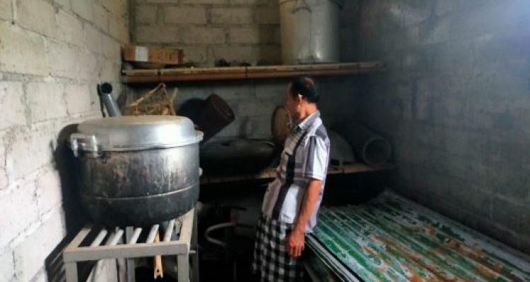 Ket poto: tempat penyimpanan peti daun gong yang raib dicuri orang