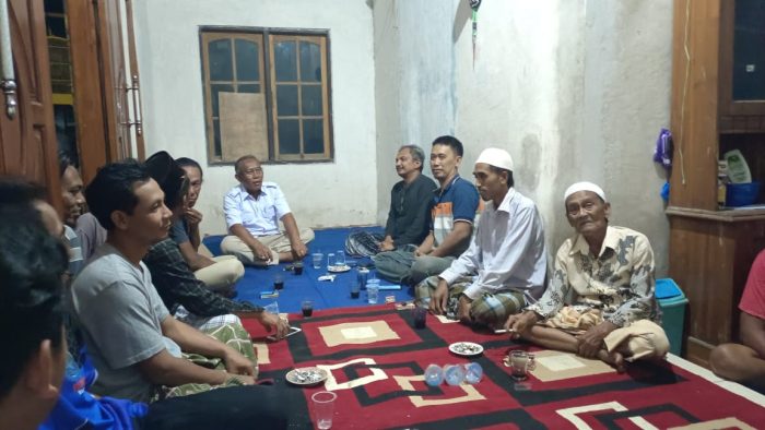 Ket poto: Wakil Ketua DPRD Jembrana dari Fraksi Gerindra bangun jaringan untuk Dukung Prabowo