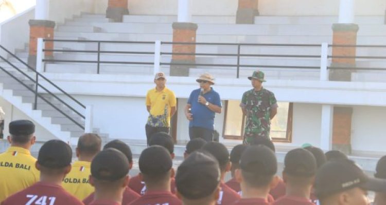 Ket poto: Bupati Tamba didampingi Dandim Jembrana Letkol Inf Teguh Dwi Raharja serta Kapolres Jembrana AKBP I Dewa Gde Juliana