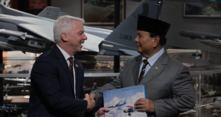 Ket poto: Menteri Pertahanan RI Prabowo Subianto bersama Menteri Pertahanan Amerika Serikat Lloyd J. Austin III
