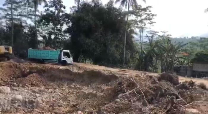 Ket poto: Galian C di Desa Manistutu yang dikeluhkan warga
