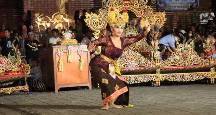 Ket poto: Joged Bumbung Klasik Kabupaten Jembrana Ket poto: Joged Bumbung Klasik Kabupaten Jembrana