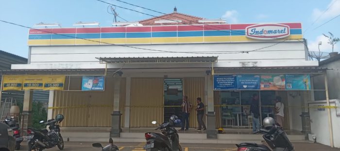 Ket poto: Salah satu toko modern berjejaringan dibobol maling, ATM BCA dirusak