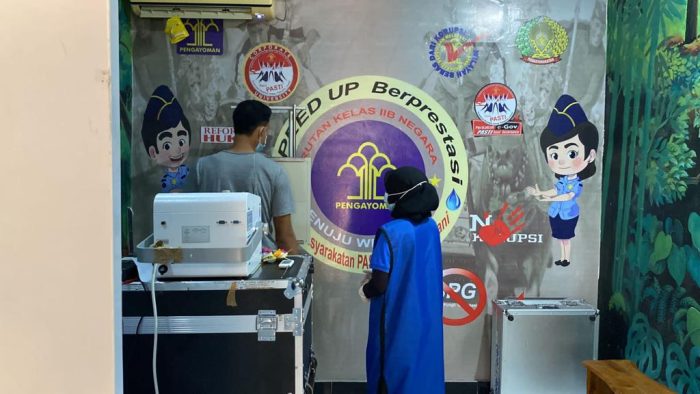 Ket poto: salah satu WBP melakukan skrining TBC