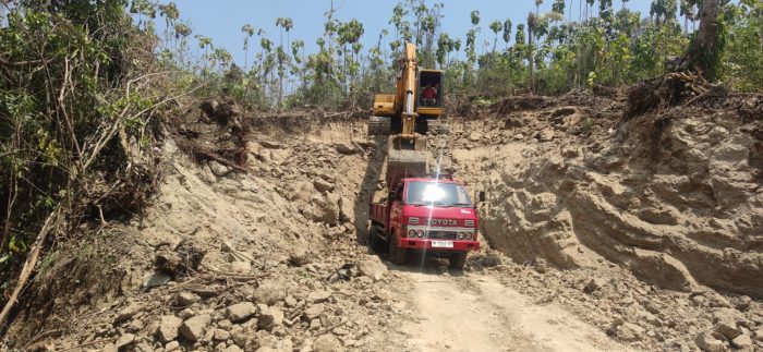 Ket poto; Lokasi galian C di Banjar Munduk Kemoning