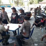 Ket poto: anak vespa sedang diintrogasi petugas Ket poto: anak vespa sedang diintrogasi petugas