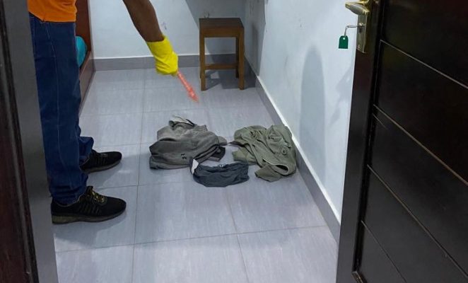Ket poto: petugas amankan pakaian milik korban di hotel