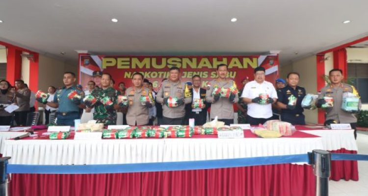 Ket poto: Kapolda Kepri Gelar Konferensi Pers Pemusnahan Narkotika Jenis Sabu Seberat 46.228,64 KG