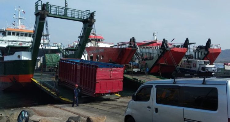 Ket poto: Pelabuhan Gilimanuk Ket poto: Pelabuhan Gilimanuk