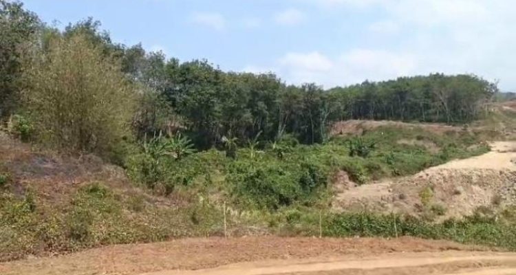 Ket poto: lokasi peleyakan batu pertama Tol Jagat Kerthi Bali Gilimanuk-Mengwi di Pekutatan