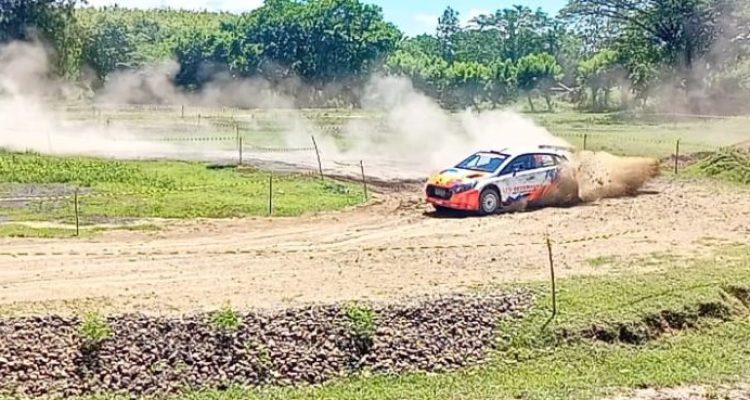 Ket poto: pra latihan Kejurnas Sprint Rally Putaran I Nasional di Sirkuit Perancak
