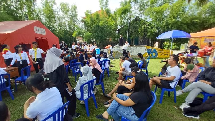 Ket poto: warga antre menyumbangkan darahnya