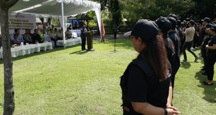 ket poto: Bawaslu Jembrana gelar Apel Siaga Pengawasan Masa Tenang hingga Hari Pemungutan dan Penghitungan Suara pada hari Minggu (11/2/2024) di Halaman Kantor Camat Negara