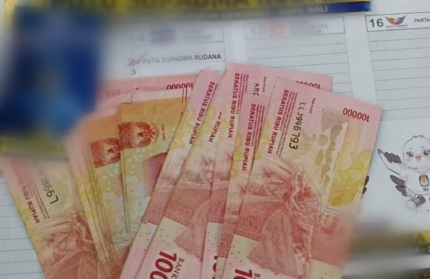 Ket poto: postingan di media sosial facebook