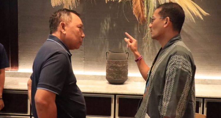 Ket poto: Menteri Pariwisata dan Ekonomi Kreatif Sandiaga Salahuddin Uno bersama Bupati Jembrana I Nengah Tamba Ket poto: Menteri Pariwisata dan Ekonomi Kreatif Sandiaga Salahuddin Uno bersama Bupati Jembrana I Nengah Tamba