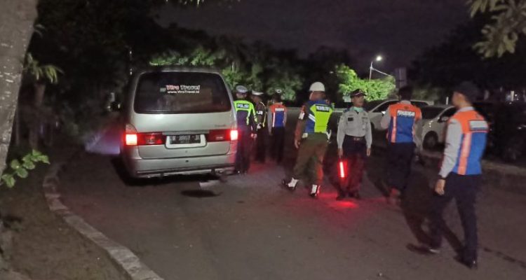 Ket poto: Tim Gabungan mengadakan razia traspor bodong di Kelurahan Gilimanuk Ket poto: Tim Gabungan mengadakan razia traspor bodong di Kelurahan Gilimanuk