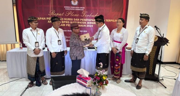 Ket poto: KPU Jembrana gelar Rapat Pleno penetapan calon terpilih anggota DPRD Jembrana Pemilu 2024 Ket poto: KPU Jembrana gelar Rapat Pleno penetapan calon terpilih anggota DPRD Jembrana Pemilu 2024