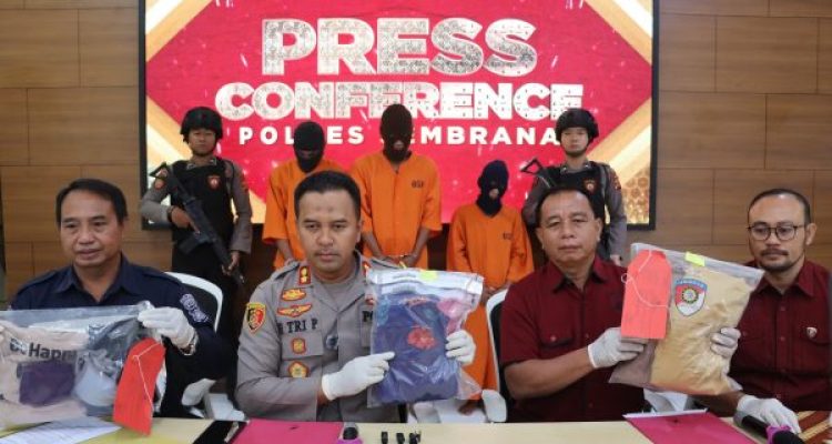 Ket poto: Polres Jembrana ungkap kasus persetubuhan anak dibawah umur Ket poto: Polres Jembrana ungkap kasus persetubuhan anak dibawah umur
