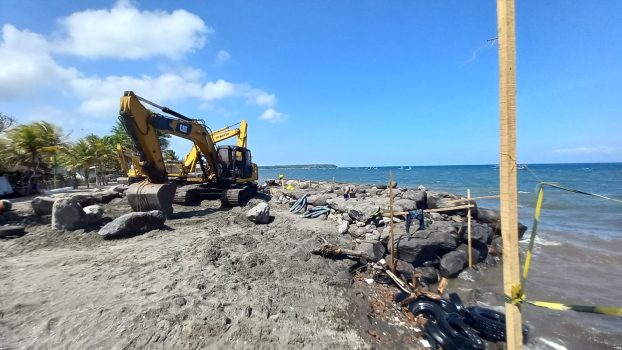 Ket poto: Senderan Pantai Pebuahan
