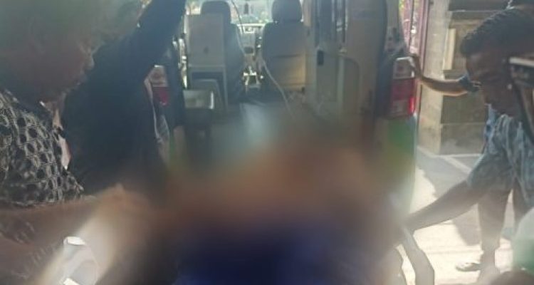 Ket poto: korban dilarikan ke Puskesmas Pengambengan Ket poto: korban dilarikan ke Puskesmas Pengambengan