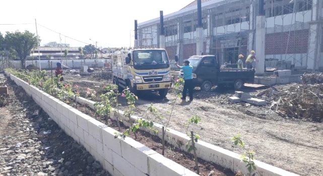 Ket poto: proyek Pasar Umum Negara