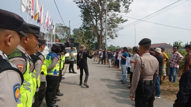 Ket poto: M{D Demo KPU Tegal