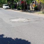 Ket poto: Salah satu jalan rusak di Kelurahan Baler Bale Agung Jembrana