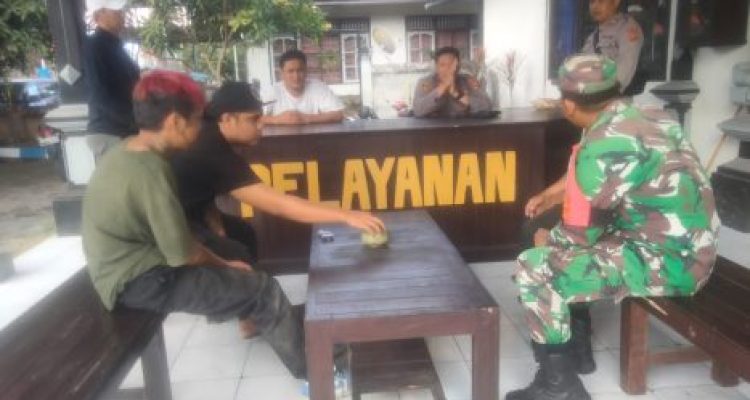 Ket poto: terduga pelaku diproses di Polsek Gilimanuk