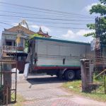 Ket poto: sisa bilik suara tiba di gudang penyimpanan logistik KPU Jembrana Ket poto: sisa bilik suara tiba di gudang penyimpanan logistik KPU Jembrana