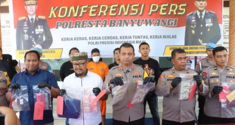 Ket poto: Polresta Banyuwangi ungkap kasus jambret yang menjadi korban toris asal Belgia