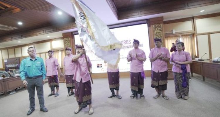 Ket poto: Pelantikan pengurus SMSI Badung Ket poto: Pelantikan pengurus SMSI Badung