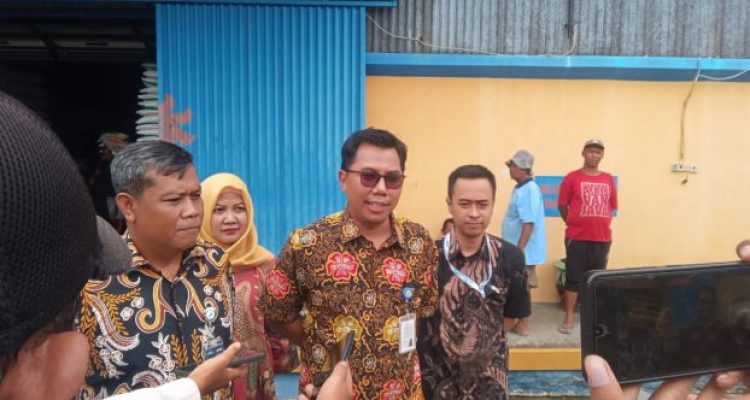 Ket poto: Pimpinan Bulog Cabang Tegal, Agung Rochman