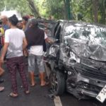 Ket poto: Kondisi mobil travel setelah menabrak mobil pikap
