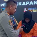 Ket poto: Kapolres Jembrana AKBP Endang Tri Purwanto introgasi pelaku dalang penyelundupan penyu hijau Ket poto: Kapolres Jembrana AKBP Endang Tri Purwanto introgasi pelaku dalang penyelundupan penyu hijau